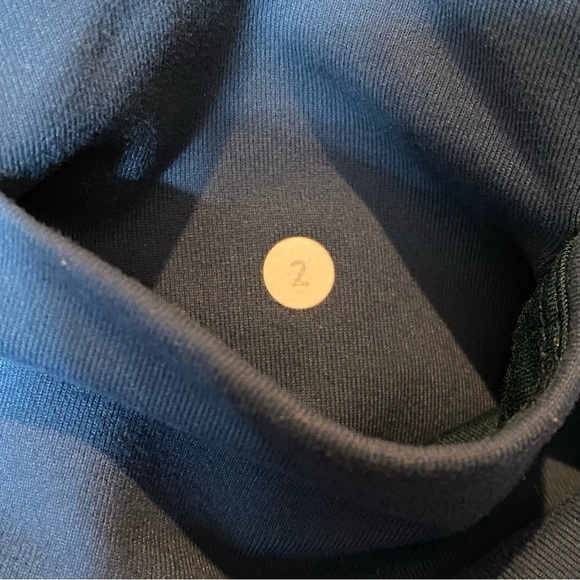 LULULEMON Women Teal Perforated Athletic Leggings Size 2 - Picture 8 of 8